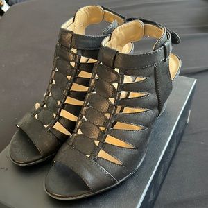 Brand New Naturalizer Talan Black Bootie Sandals